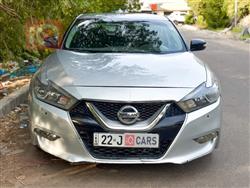 نيسان ماكسيما